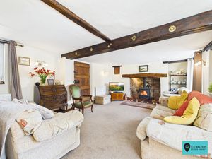 Sitting Room- click for photo gallery